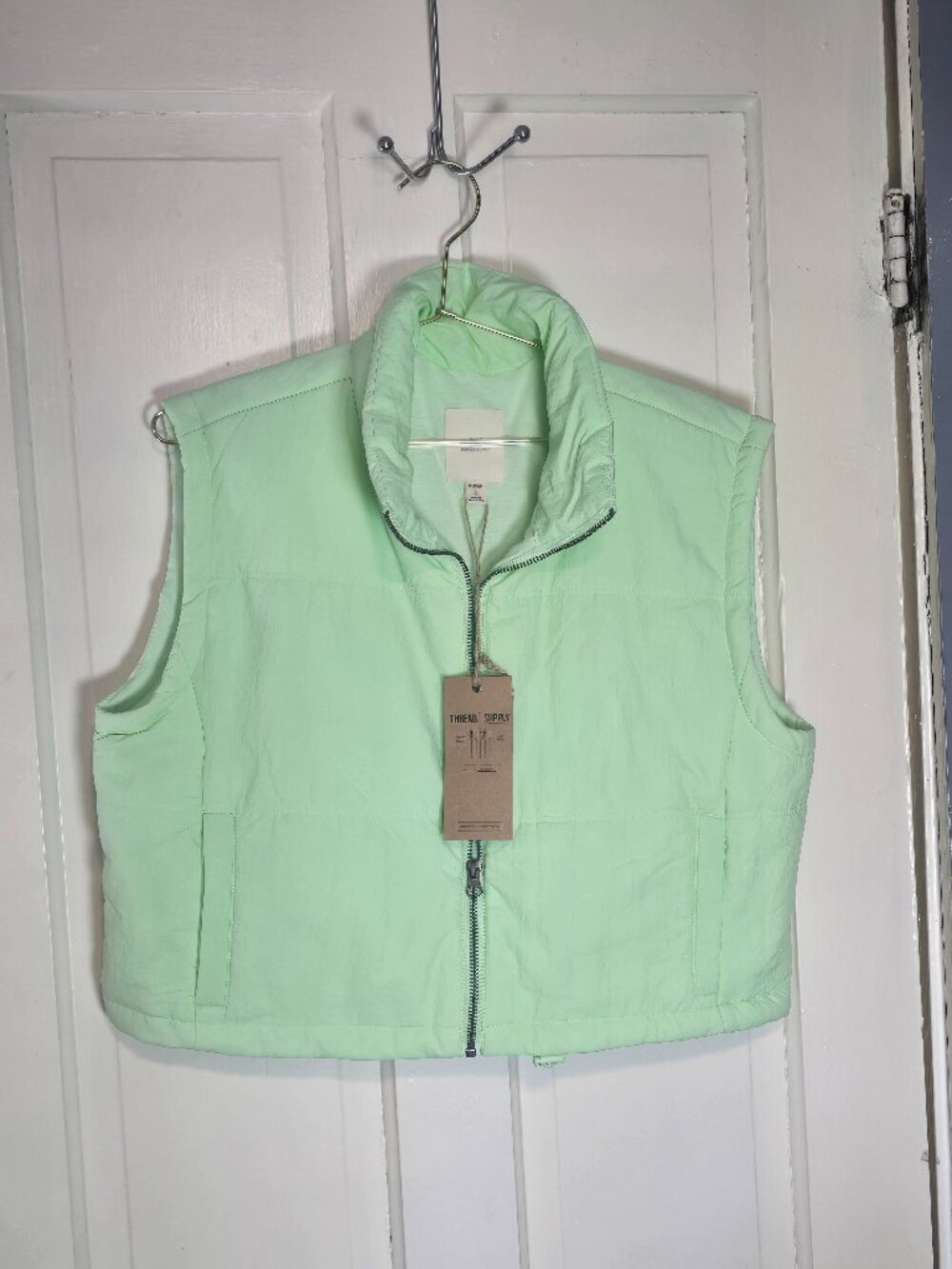 NWT Thread & Supply Mint Green Cropped Vest - perfect fall layering, autumn vest